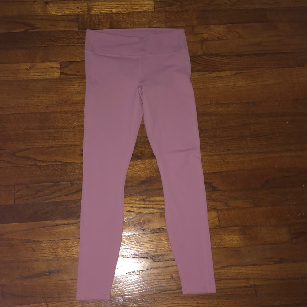 Fabletics light pink leggings 💓